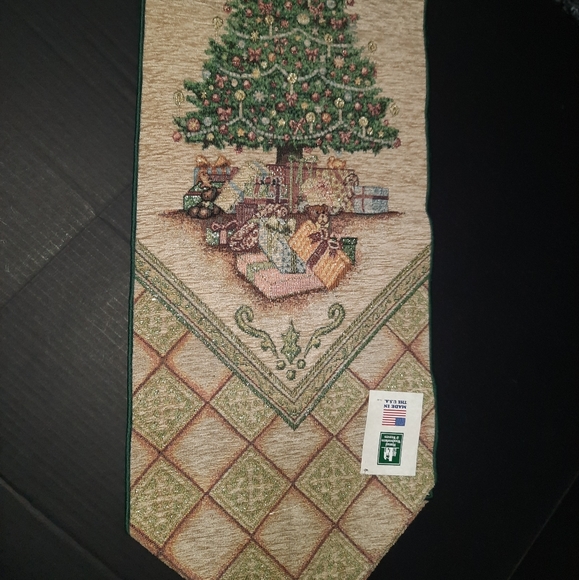 Christmas tree table runner - Picture 6 of 7